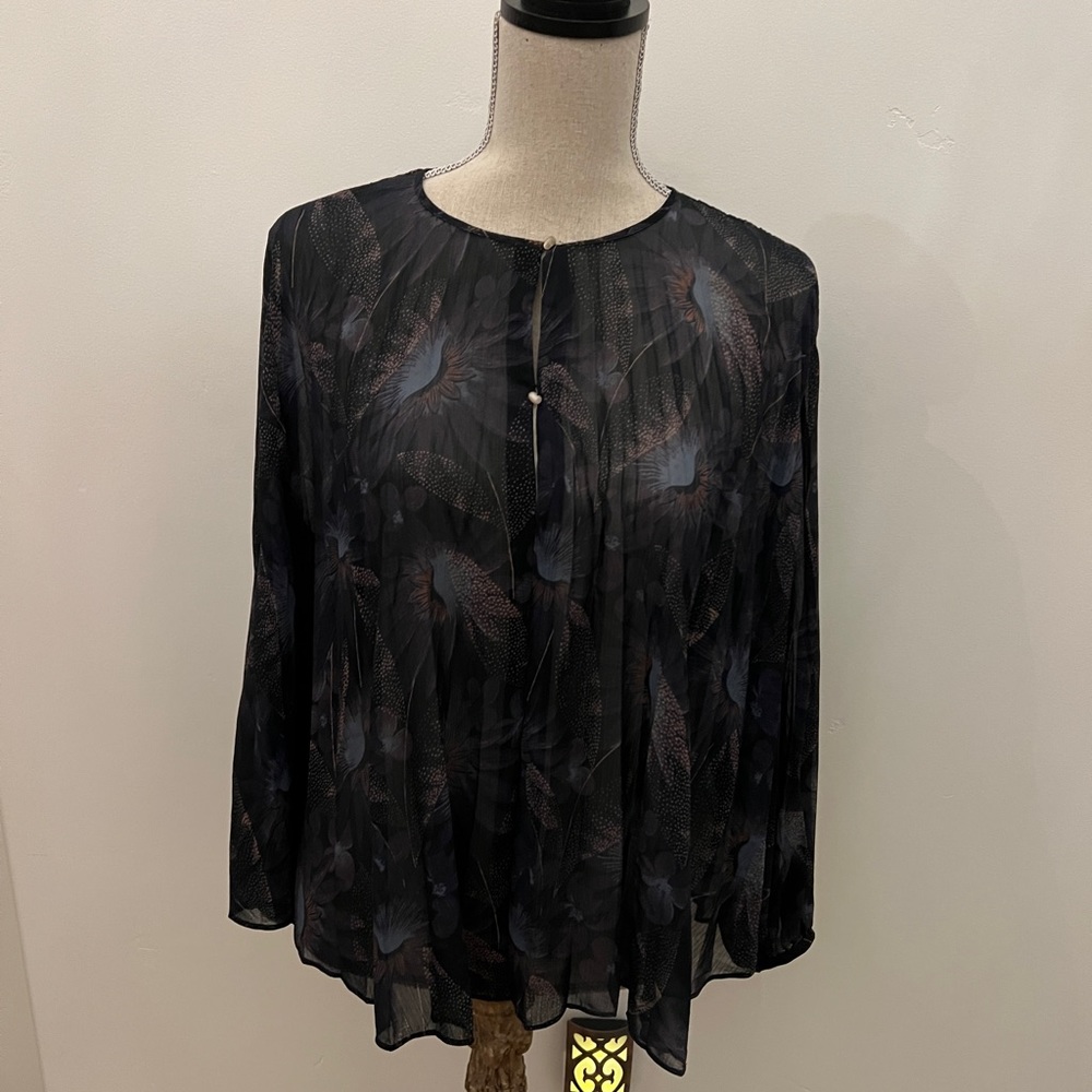 VINCE blouse in lazuli ( dark blue) floral print, sheer, chiffon, long sleeve,S